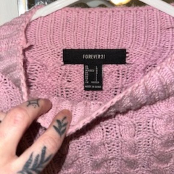 Forever 21 women's large knitted sweater - Picture 2 of 2